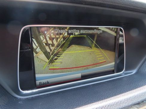 Used 2014 Mercedes-Benz E 350 Sedan image 24