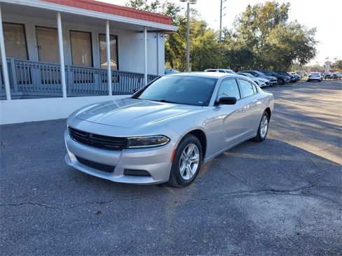 Used 2023 Dodge Charger SXT image 4