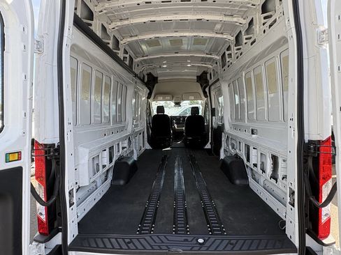 Used 2021 Ford Transit 250 148 High Roof Extended image 12