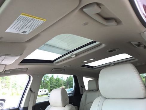 Used 2020 Buick Enclave Essence FWD image 7
