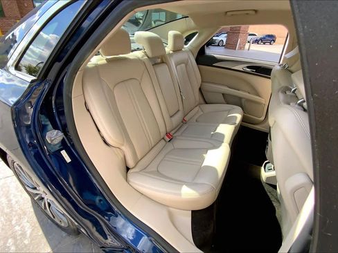 Used 2017 Lincoln MKZ Premiere image 21