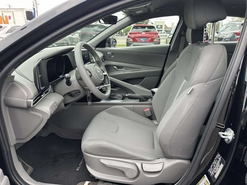 Used 2023 Hyundai Elantra SE w/ Cargo Package FWD image 14