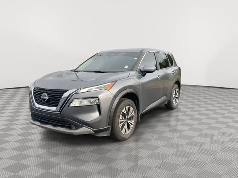 Used 2023 Nissan Rogue SV image 4