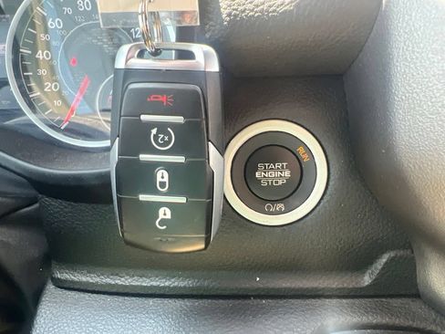 Used 2023 RAM 1500 Big Horn AWD/4WD image 35