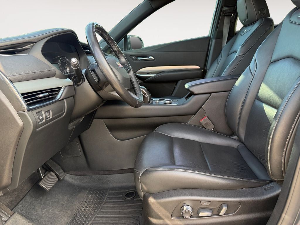 Used 2019 Cadillac XT4 Premium Luxury w/ Driver Assist Package AWD/4WD image 6