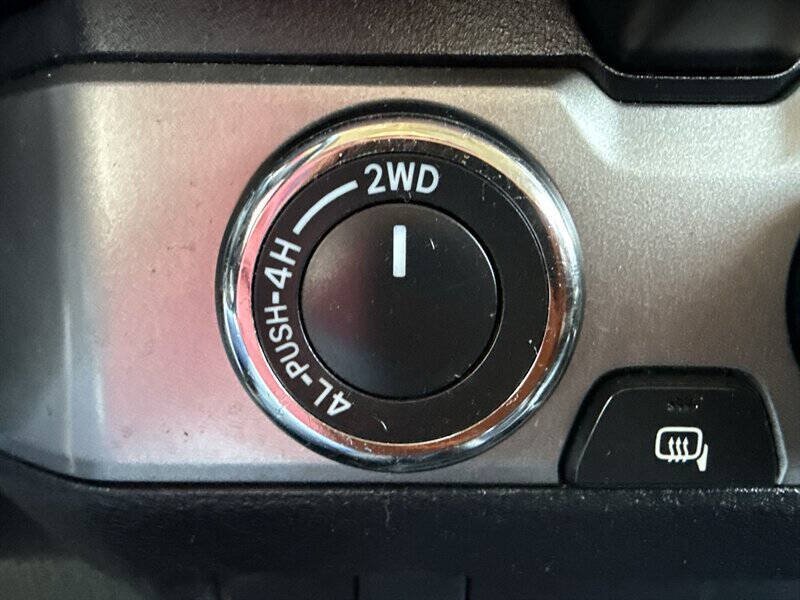 Used 2016 Toyota Tacoma SR5 w/ Towing Package AWD/4WD image 31