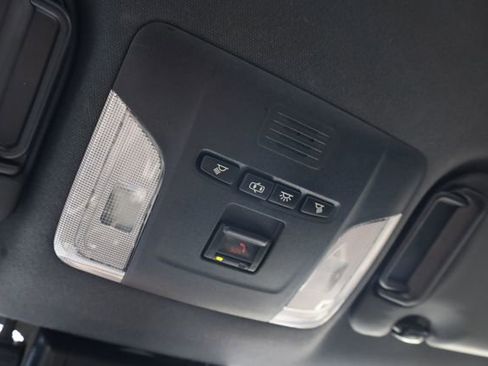 Used 2021 Toyota Corolla SE w/ Carpet Mat Package (TMS) image 24