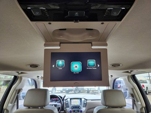 Used 2019 GMC Yukon XL SLT w/ Premium Edition AWD/4WD image 22