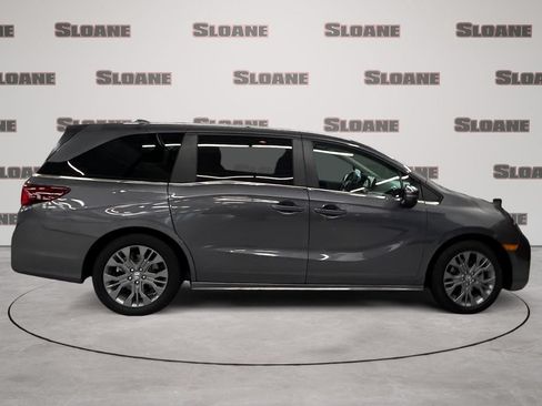 Certified 2025 Honda Odyssey Touring image 6