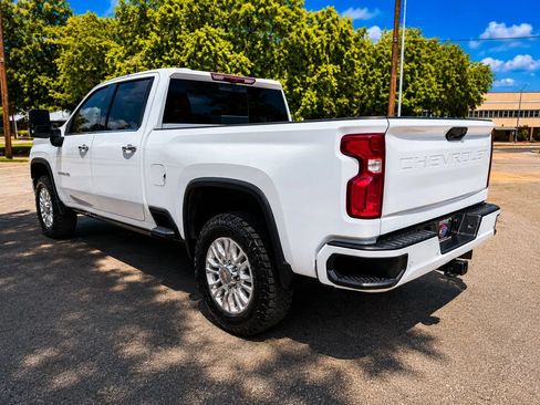 Used 2021 Chevrolet Silverado 2500 High Country w/ Z71 Off-Road Package AWD/4WD image 7