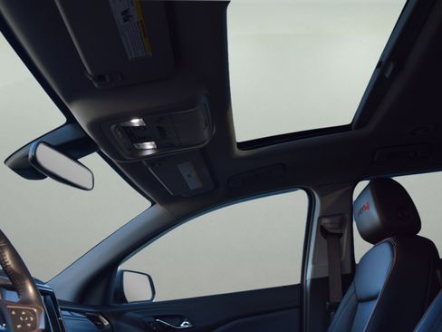 Used 2021 GMC Acadia AT4 w/ Technology Package image 11