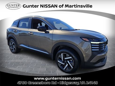 New 2026 Nissan Kicks SV image 1