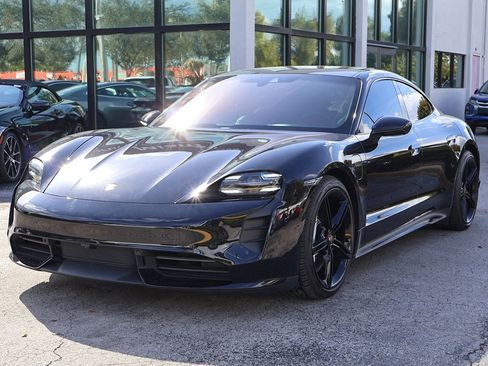 Used 2020 Porsche Taycan Turbo image 11