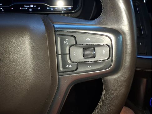 Used 2022 Chevrolet Tahoe Z71 w/ Z71 Off-Road Package AWD/4WD image 24