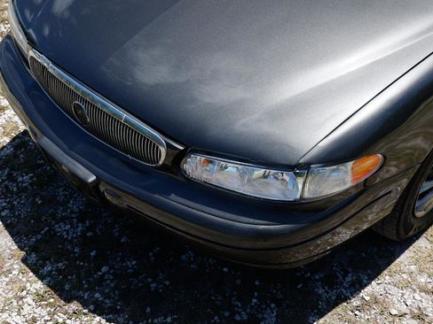 Used 2001 Buick Century Custom w/ Premium Pkg image 25