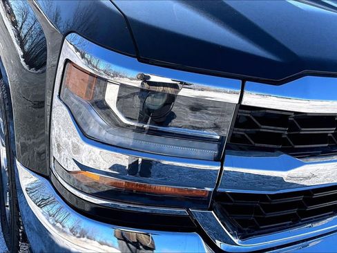 Used 2018 Chevrolet Silverado 1500 LT w/ LT Eassist Package image 31