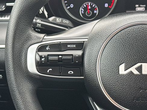 Used 2023 Kia K5 LXS image 30