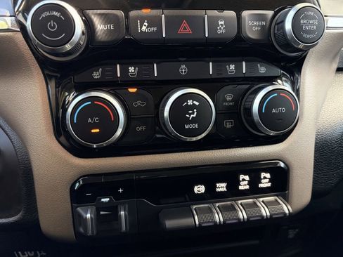 Used 2024 RAM 2500 Laramie w/ Safety Group AWD/4WD image 21