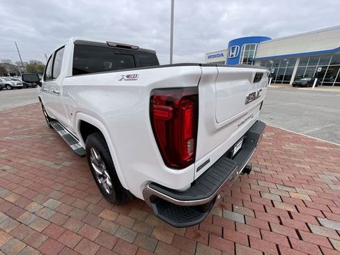 Used 2022 GMC Sierra 1500 SLT w/ SLT Premium Plus Package AWD/4WD image 33