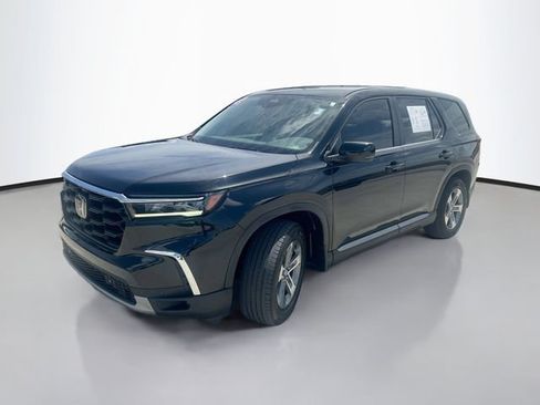Used 2025 Honda Pilot EX-L image 4