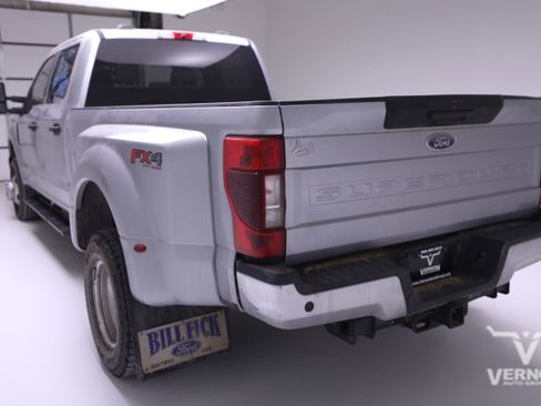 Used 2022 Ford F350 XLT w/ XLT Value Package image 2