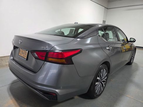 Used 2023 Nissan Altima 2.5 SV FWD image 7