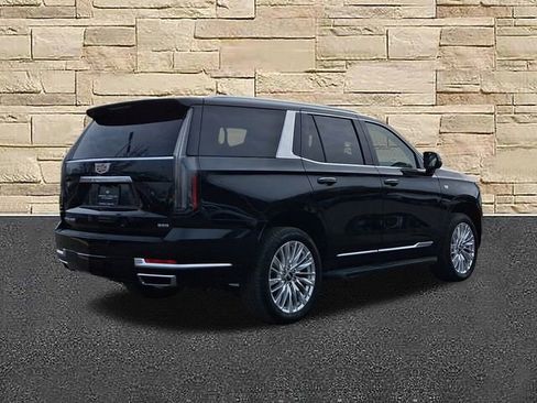Certified 2025 Cadillac Escalade Premium Luxury image 4