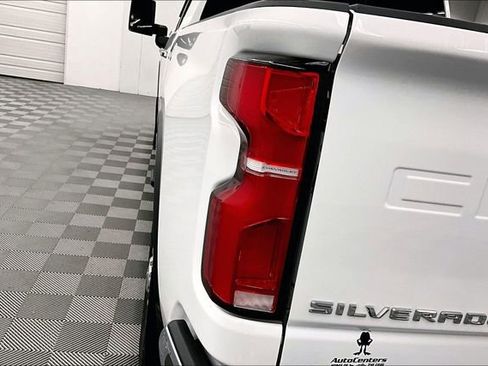 Used 2025 Chevrolet Silverado 2500 LTZ w/ LTZ Convenience Package image 36