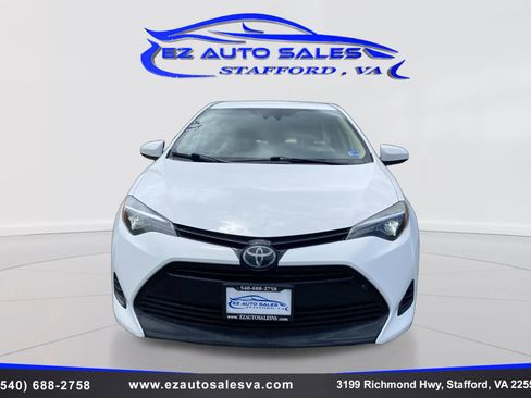 Used 2018 Toyota Corolla LE FWD image 2