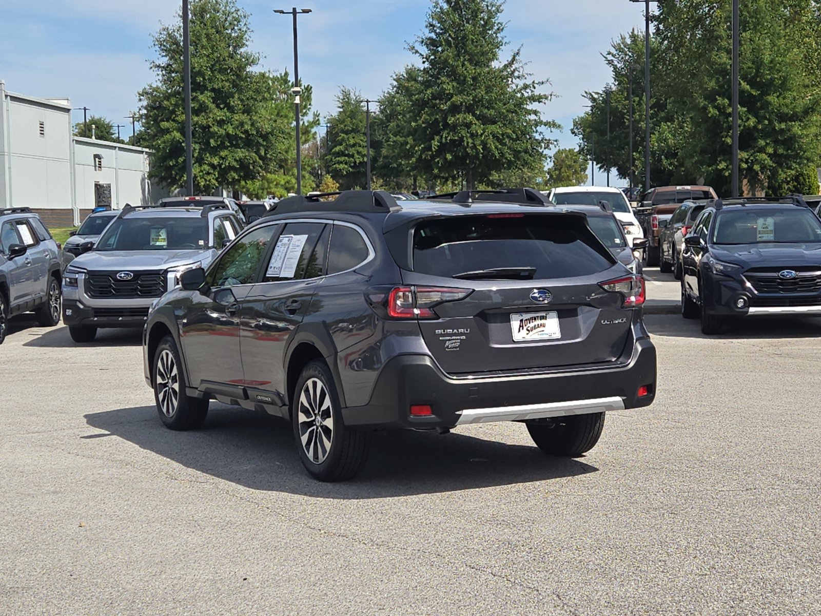Certified 2025 Subaru Outback Limited AWD/4WD image 5