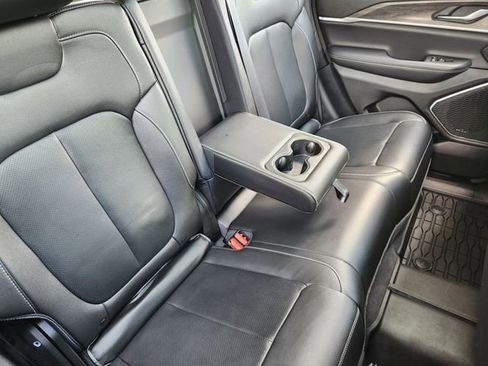 Used 2022 Jeep Grand Cherokee Limited 4xe w/ Luxury Tech Group II AWD/4WD image 28