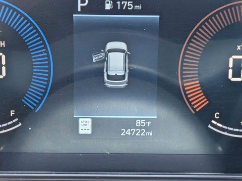 Used 2025 Hyundai Kona SEL FWD image 18
