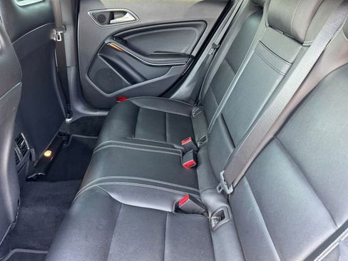 Used 2018 Mercedes-Benz CLA 250 image 10