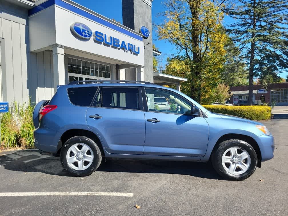 Used 2012 Toyota RAV4 4WD w/ Value Pkg image 2