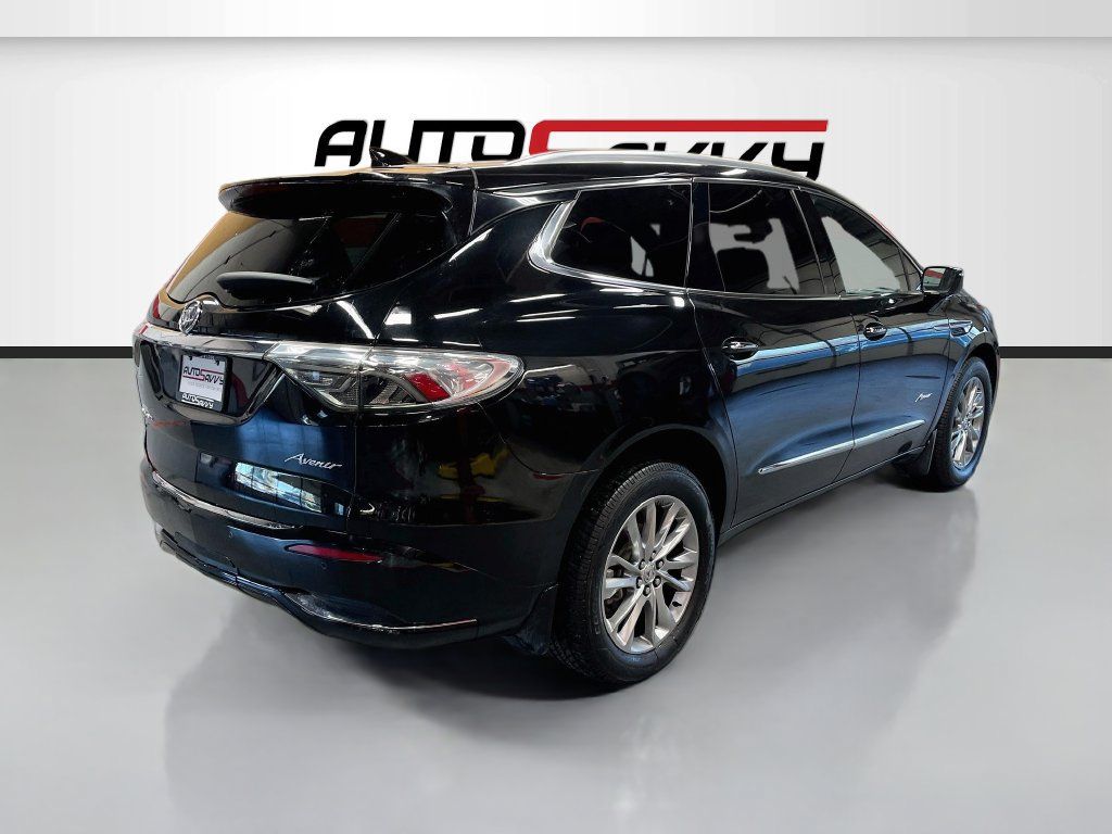 Used 2023 Buick Enclave Avenir w/ Avenir Technology Package AWD/4WD image 7