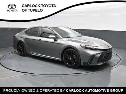 Used 2025 Toyota Camry SE w/ Convenience Package FWD image 6