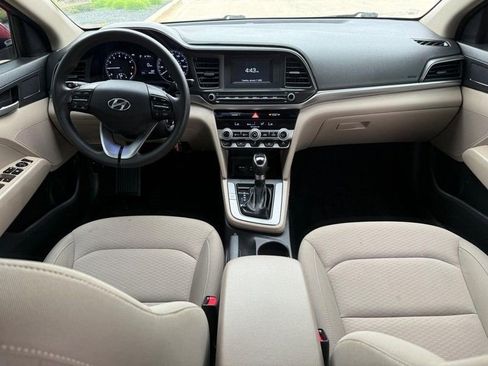 Used 2020 Hyundai Elantra SE FWD image 13