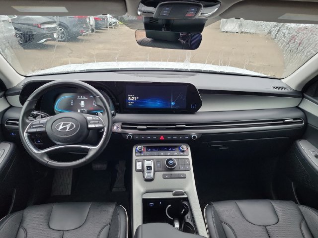Used 2025 Hyundai Palisade SEL FWD image 12