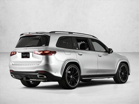 New 2026 Mercedes-Benz GLS 580 4MATIC image 5