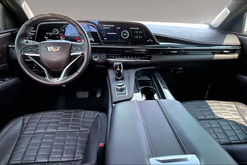 Certified 2024 Cadillac Escalade V AWD/4WD image 15