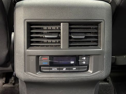 Used 2022 Volkswagen Atlas SE w/ Panoramic Sunroof Package image 26