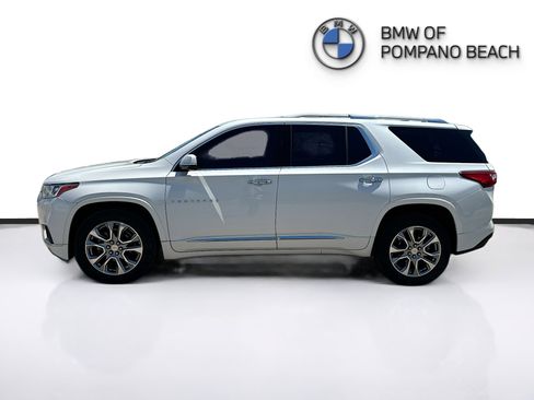 Used 2018 Chevrolet Traverse Premier w/ Driver Confidence II Package FWD image 4