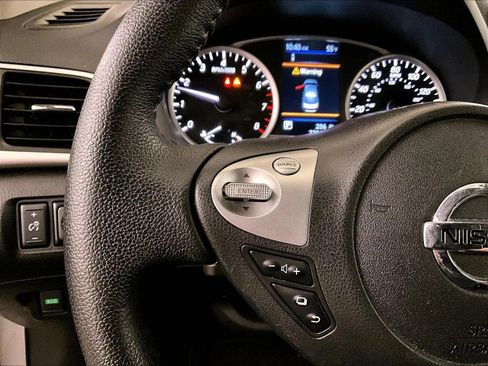 Used 2019 Nissan Sentra SV FWD image 17