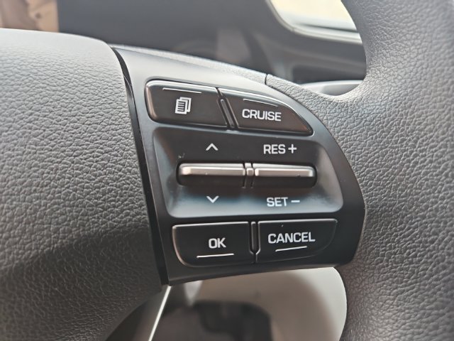 Used 2020 Hyundai Elantra SEL FWD image 20