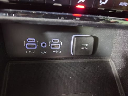 Used 2021 Jeep Grand Cherokee L Summit w/ Luxury Tech Group V AWD/4WD image 27