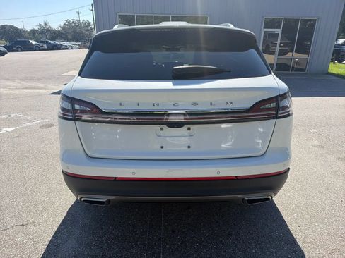 Used 2023 Lincoln Nautilus FWD w/ Premium Package image 8