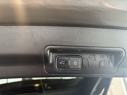 Used 2025 Ford Explorer ST-Line image 15