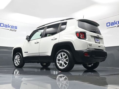 Used 2020 Jeep Renegade Latitude w/ Cold Weather Group image 38