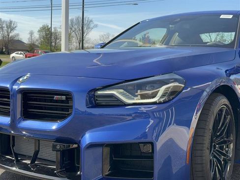 Used 2025 BMW M2 w/ Lighting Package image 8