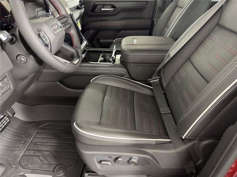 New 2026 GMC Yukon AT4 Ultimate w/ LPO, Floor Liner Package AWD/4WD image 7